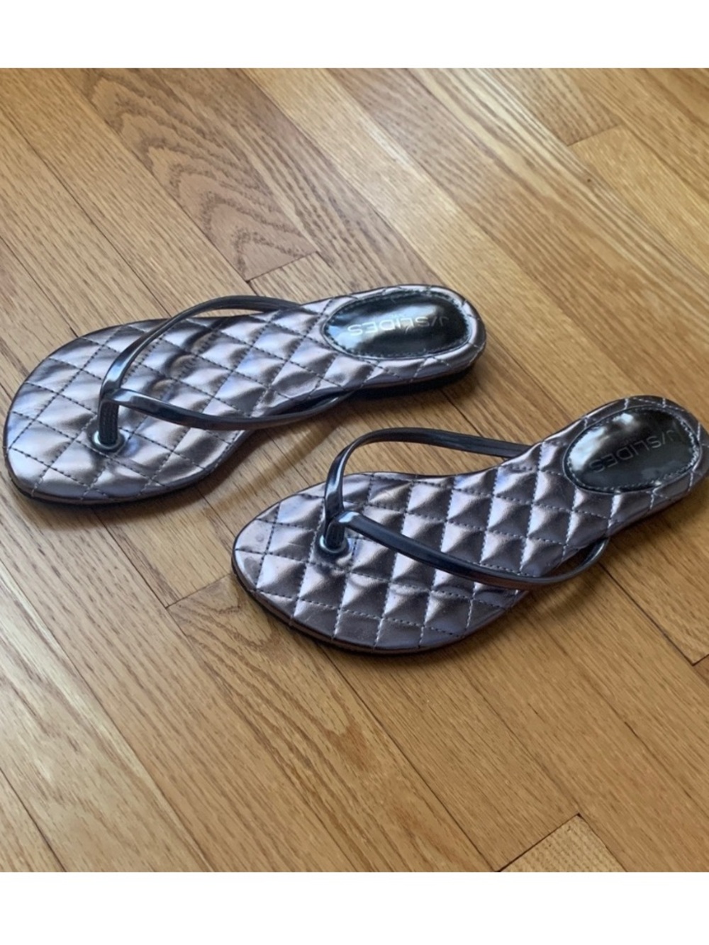 Coppery Metallic Quilted Sandals size 6 
Excellent preloved condition